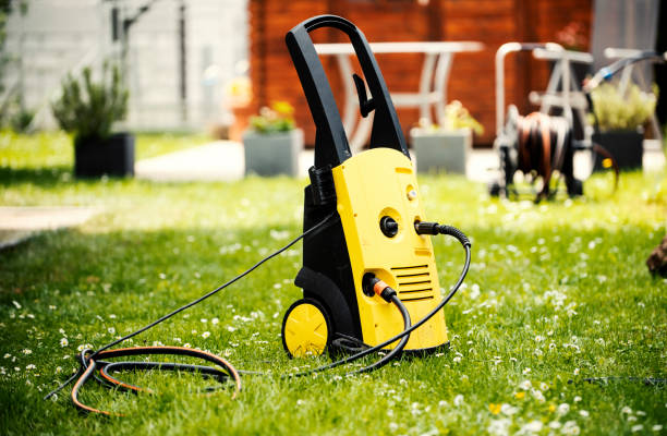 Best Pool Deck Cleaning  in Vamo, FL